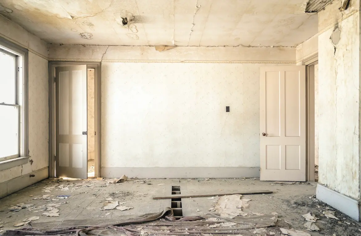 Waste disposal crew managing a cleanout project in Prosser